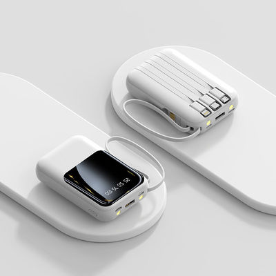Socket Standard 10000mAh Mini Power Bank Chargeur à LED avec 4 câbles