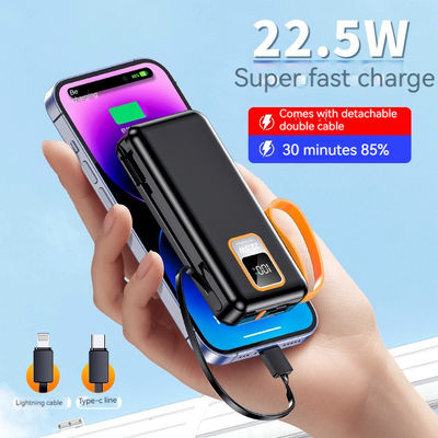 Porte TC extérieure 10000mAh Mini 22,5W Power Bank à recharge rapide avec câble et capacité réelle