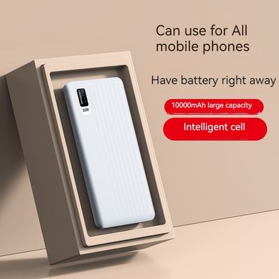 Puissance de sortie de 10W Micro USB Interface d'entrée Ultra Slim 10000mah Power Bank pour iPhone 15